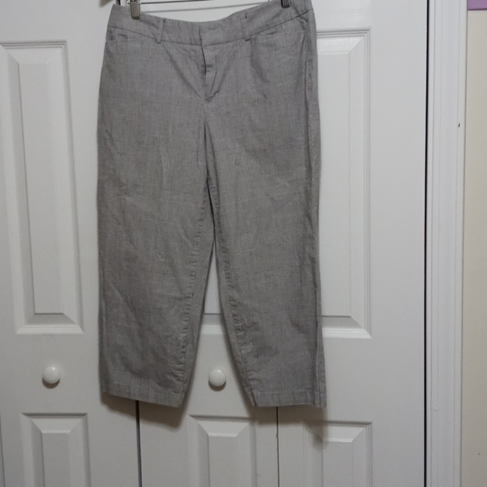 Capri pants
